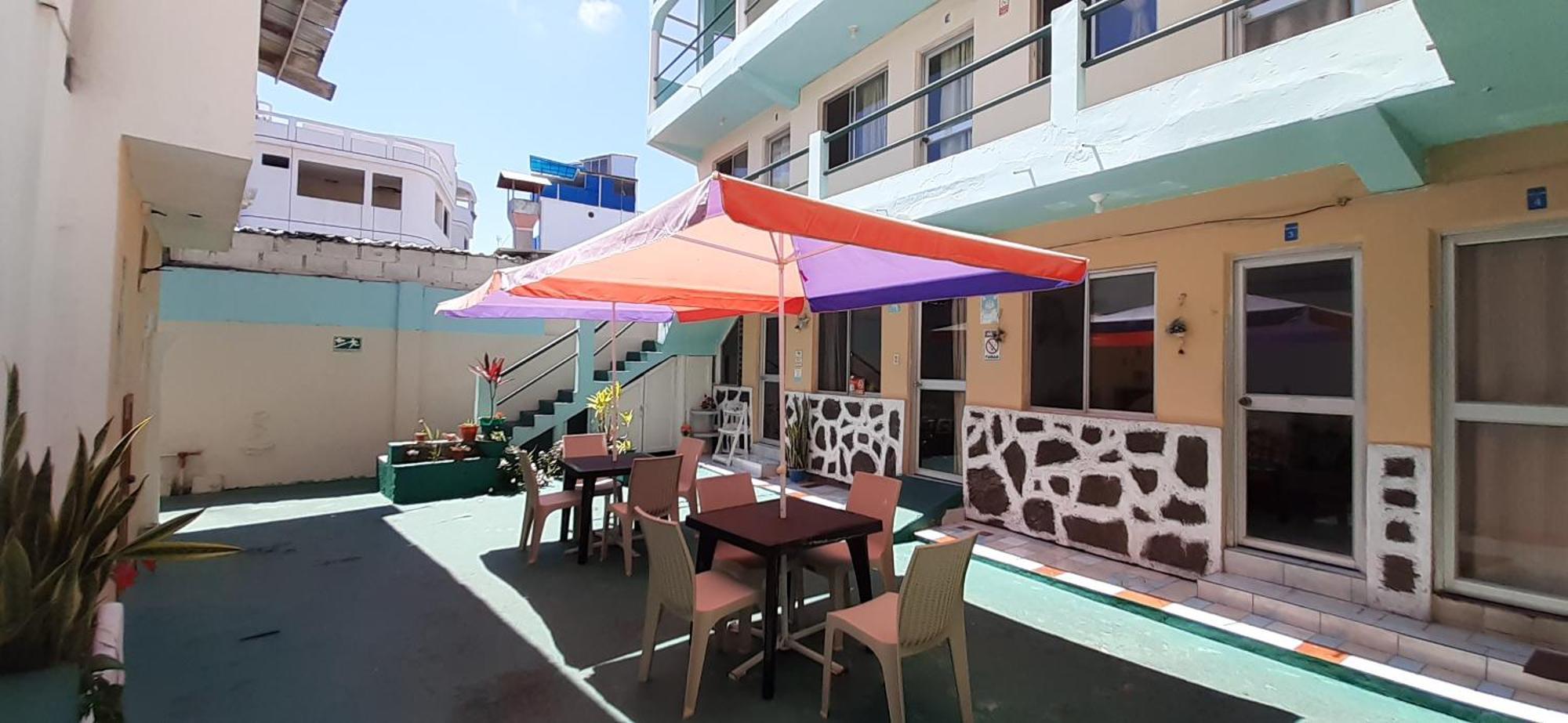 Historico Hostal Elizabeth Пуэрто-Айора Экстерьер фото