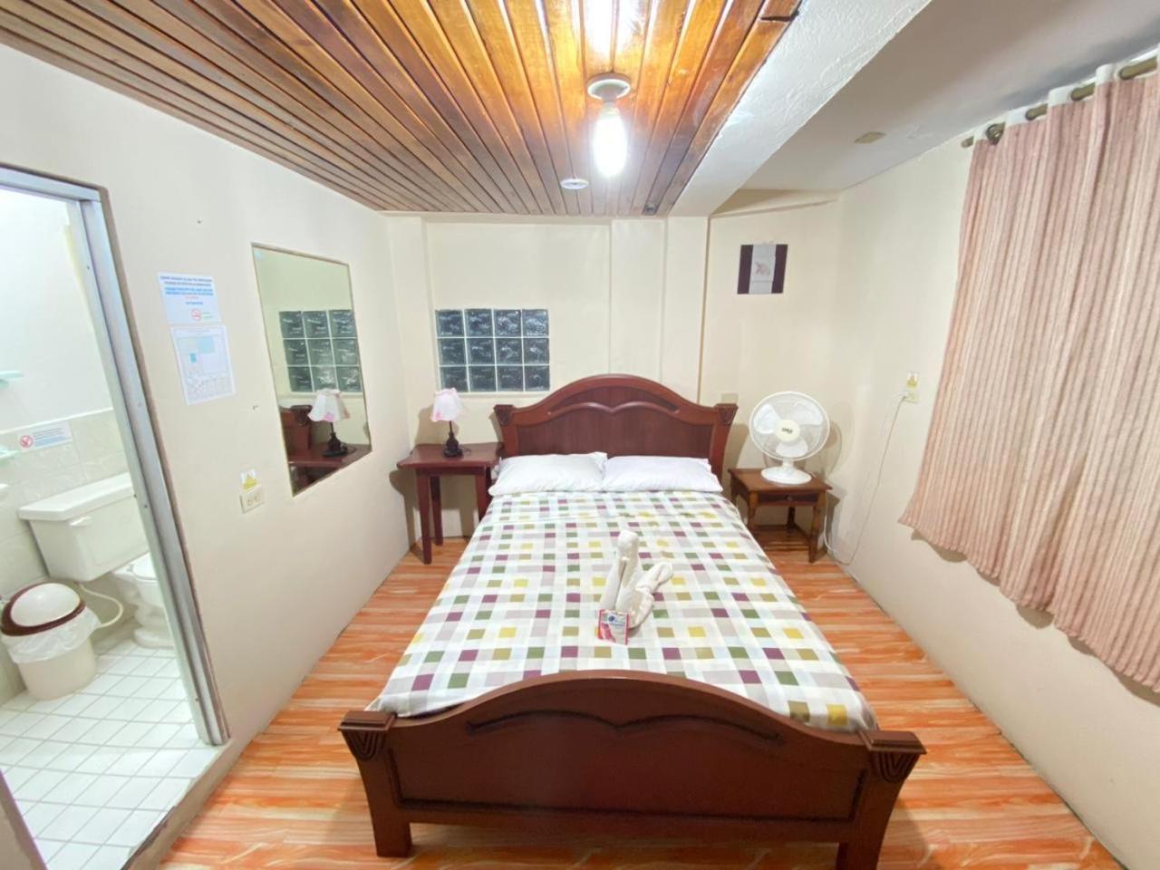 Historico Hostal Elizabeth Пуэрто-Айора Экстерьер фото
