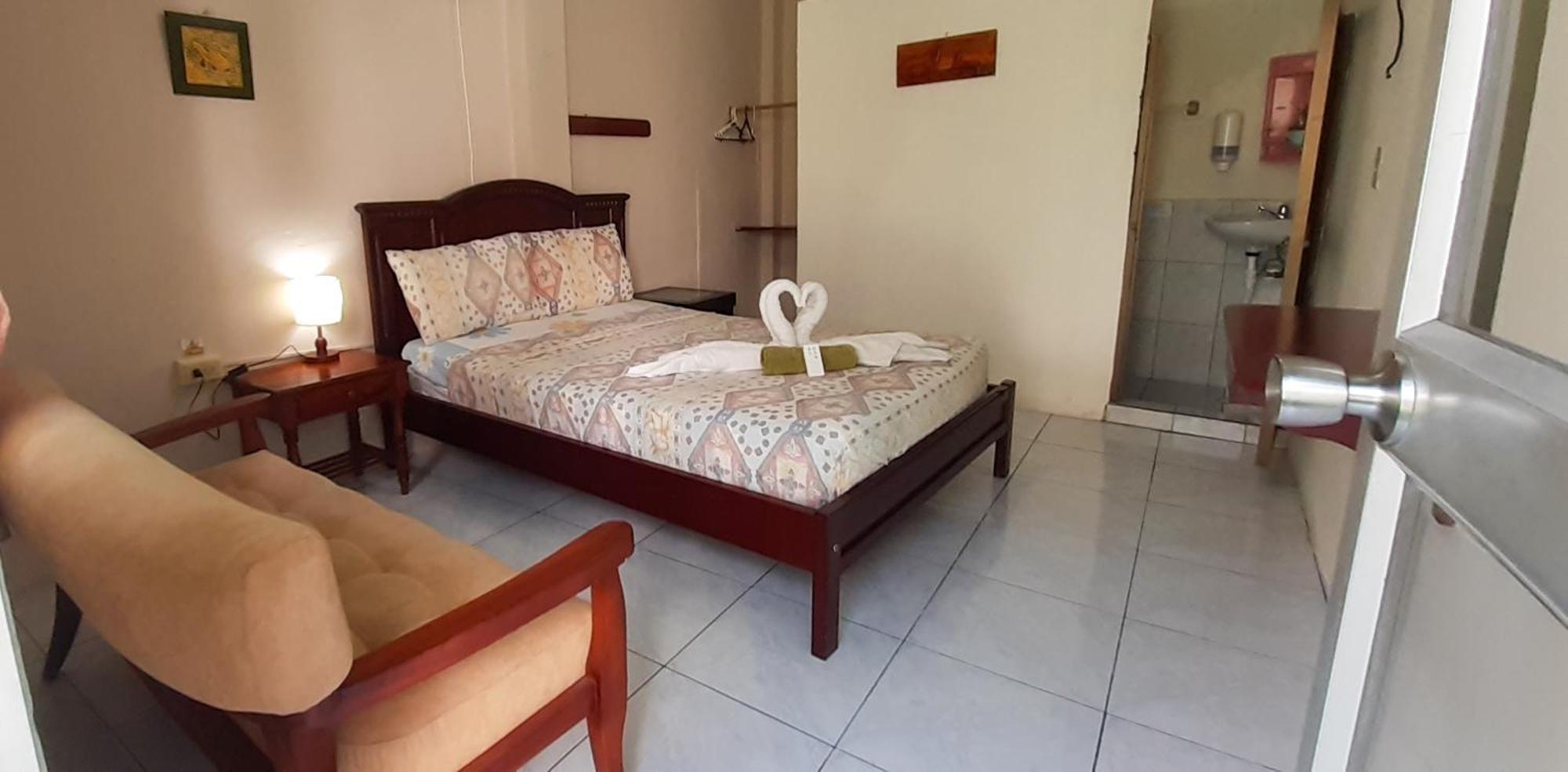 Historico Hostal Elizabeth Пуэрто-Айора Экстерьер фото